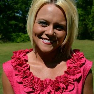 Meet your Posher, Joni